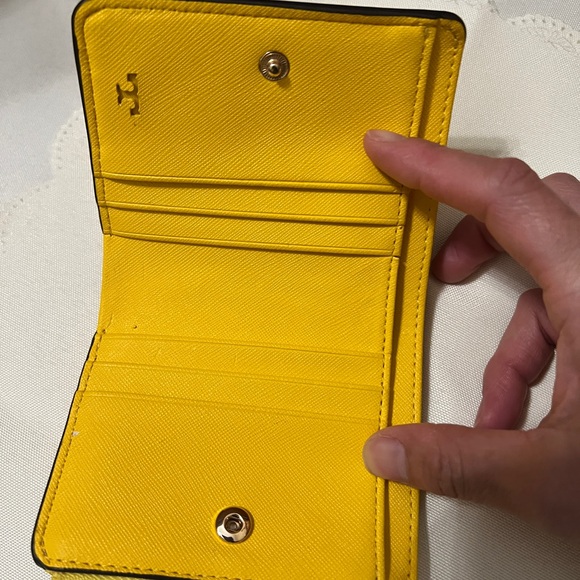 Yellow Zip Wallet - Picture 3 of 3